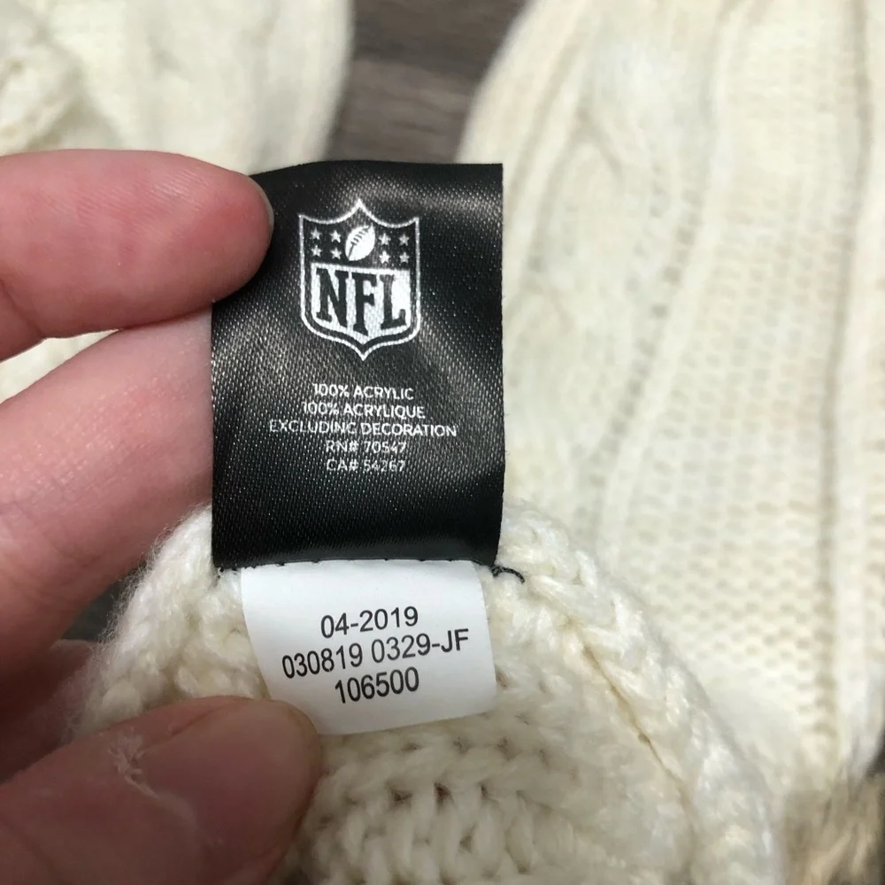 '47 Brand New England Patriots Cable Knit Scarf Cream Ivory Faux Fur Pom Poms